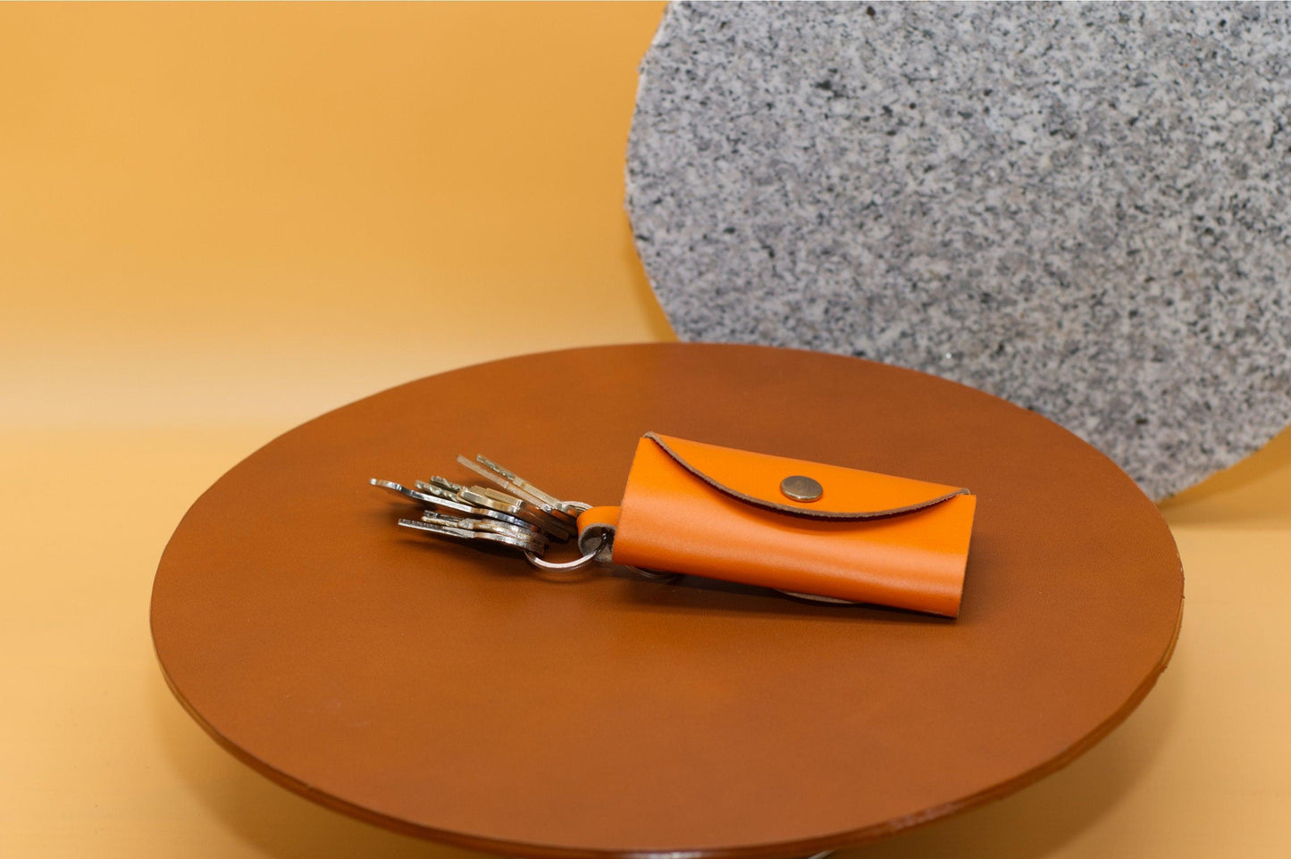 Eleganter Leder Schlüssel-Organizer, Schlüsselaufbewahrung mit Gravur, Handgefertigtes Schlüsseletui, Geschenk für Männer und Frauen - KATAAB