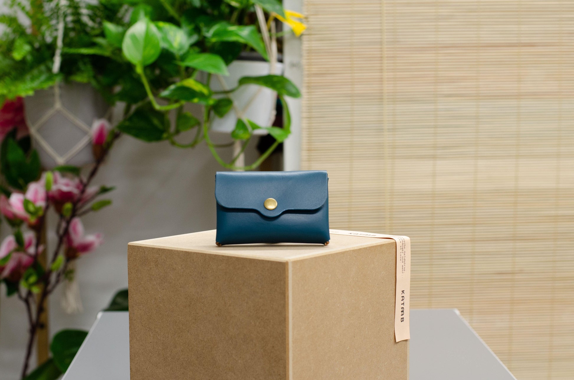 Geldbeutel für Damen. Frauen Portemonnaie. Kleine Ledergeldbörse. Minimalistischer Leder Geldbeutel. Schlanke Brieftasche.Geschenk für Sie. - KATAAB
