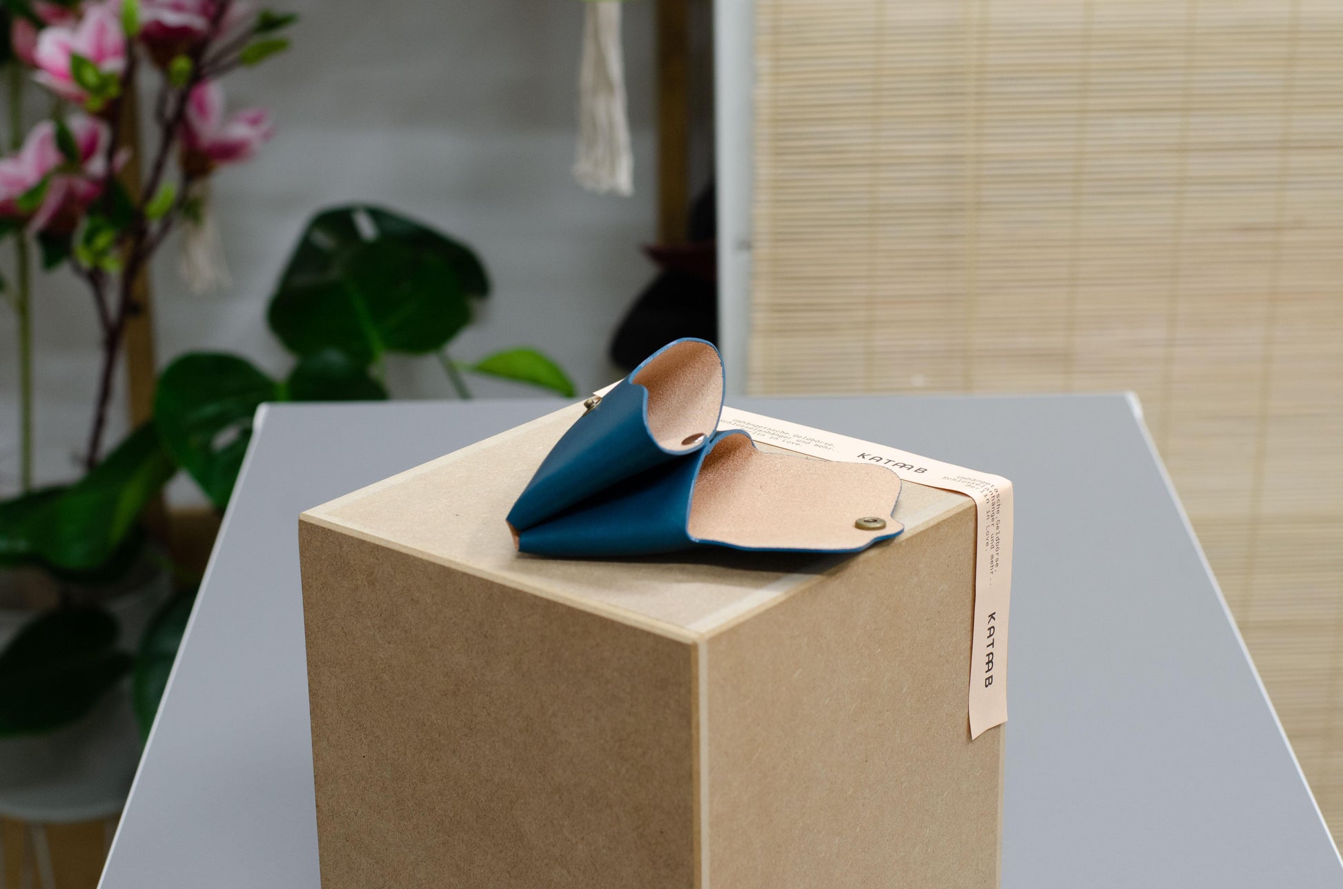 Geldbeutel für Damen. Frauen Portemonnaie. Kleine Ledergeldbörse. Minimalistischer Leder Geldbeutel. Schlanke Brieftasche.Geschenk für Sie. - KATAAB