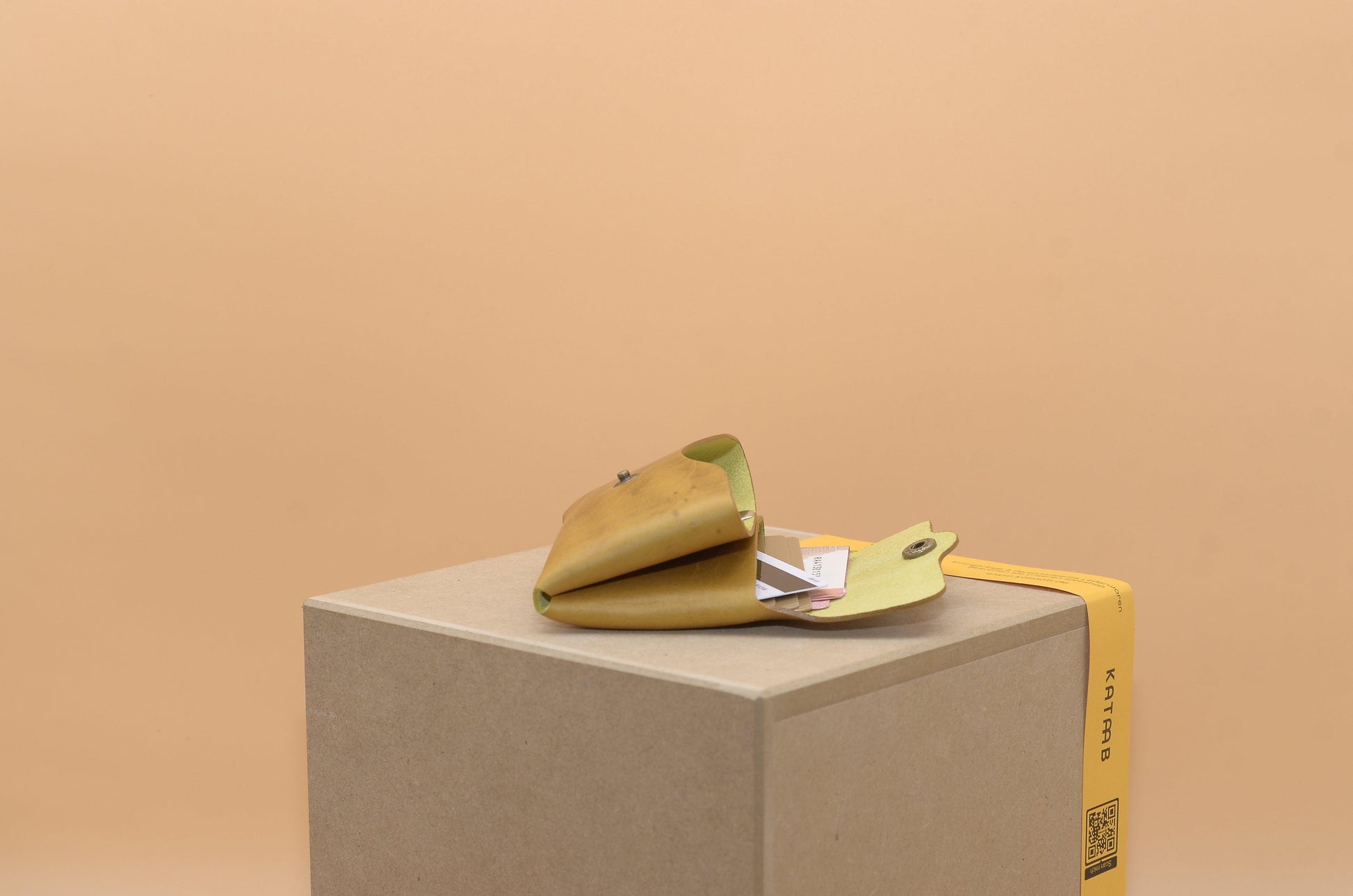 Kleine Ledergeldbörse. Geldbeutel für Damen. Frauen Portemonnaie. Minimalistischer Leder Geldbeutel. Schlanke Brieftasche.Geschenk für Sie. - KATAAB