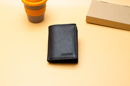 Personalisierte Geldbörse für Männer mit Gravur(Hochformat).Monogrammed Brieftasche für Männer.Portemonnaie für Herren.Gravierte Brieftasche - KATAAB