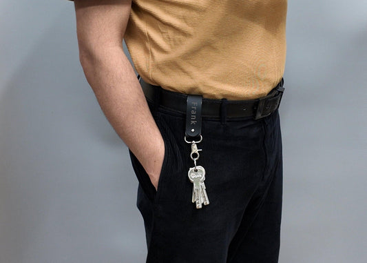 Personalisierter Leder Schlüsselanhänger mit Gravur - Perfektes Geburtstagsgeschenk für Papa, Schlüsselring, Geschenk für Ihn. - KATAAB