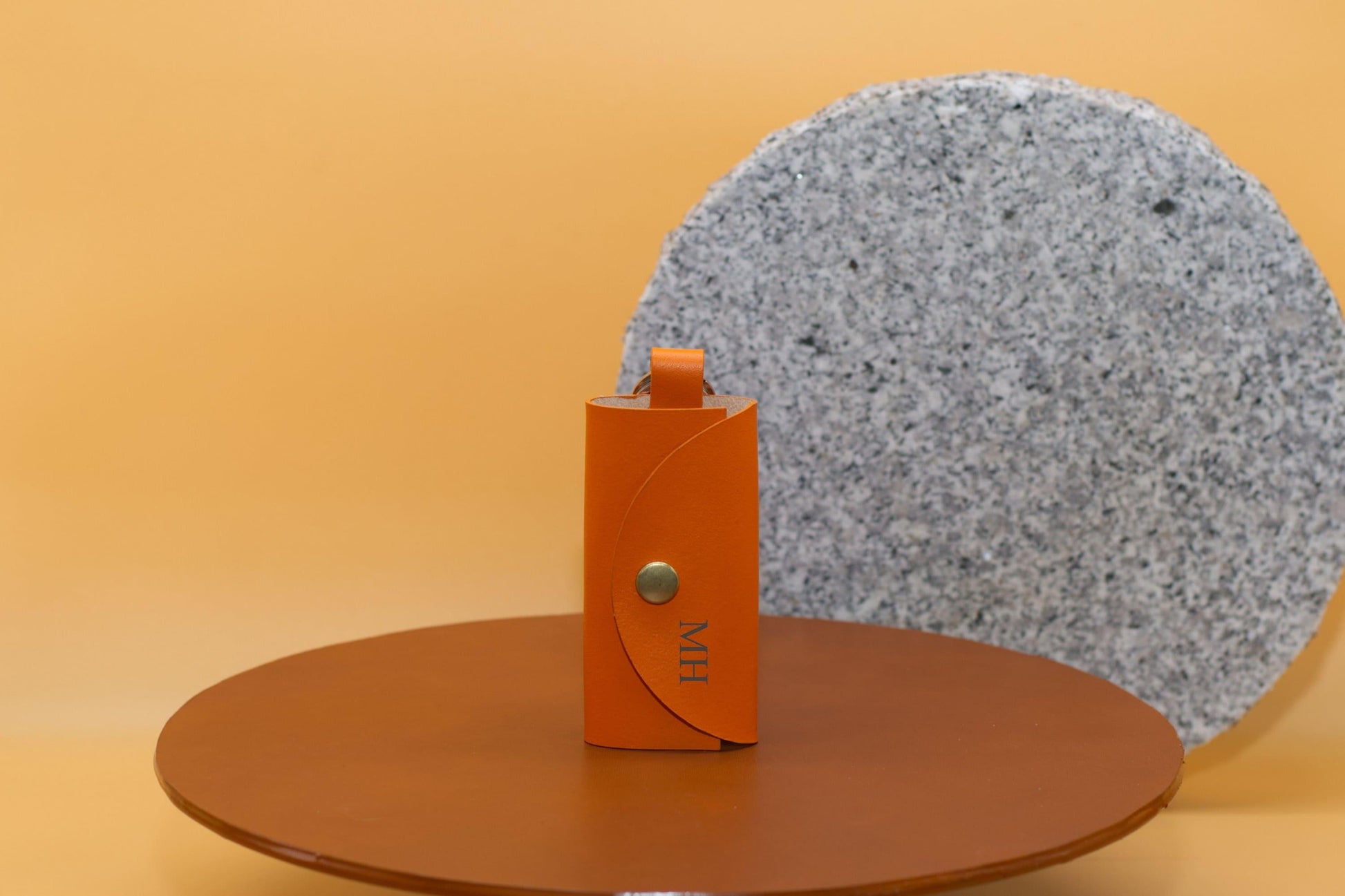 Minimalistischer Leder Schlüssel-Organizer, Handgefertigter Schlüsselhalter, Personalisiertes Geschenk, Schlüsselhülle für Männer und Frauen - KATAAB