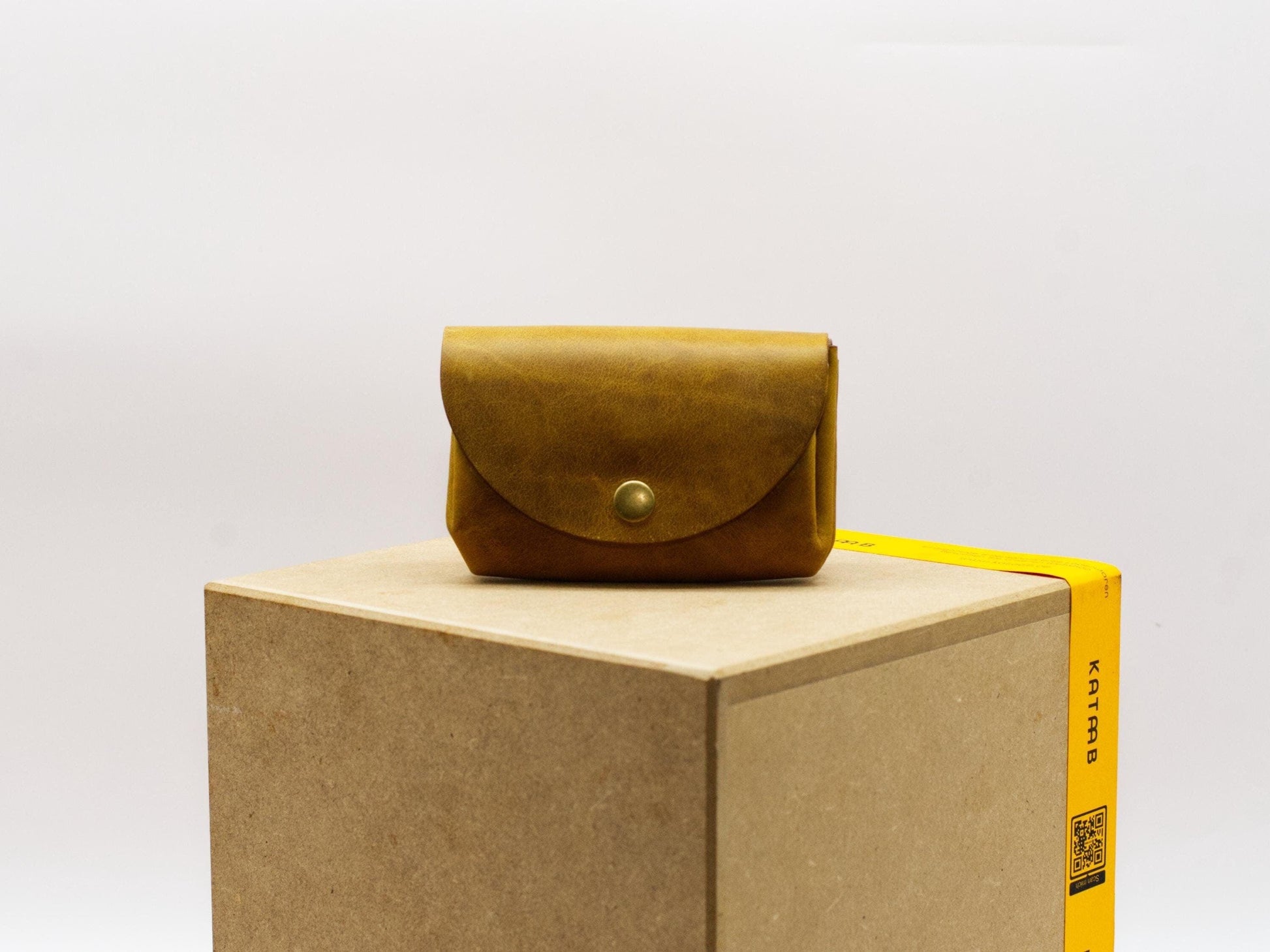 Frauen Geldbeutel - Kleines minimalistisches Portemonnaie für Damen - Einzigartiges Geschenk - Schlanke Brieftasche - Größe: ca.11,5x8x3,5cm - KATAAB